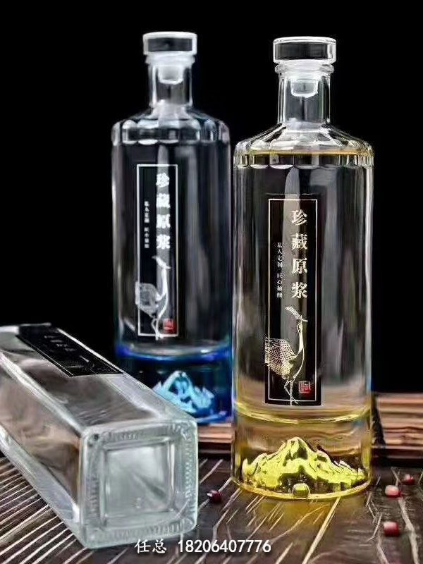 晶白玻璃瓶